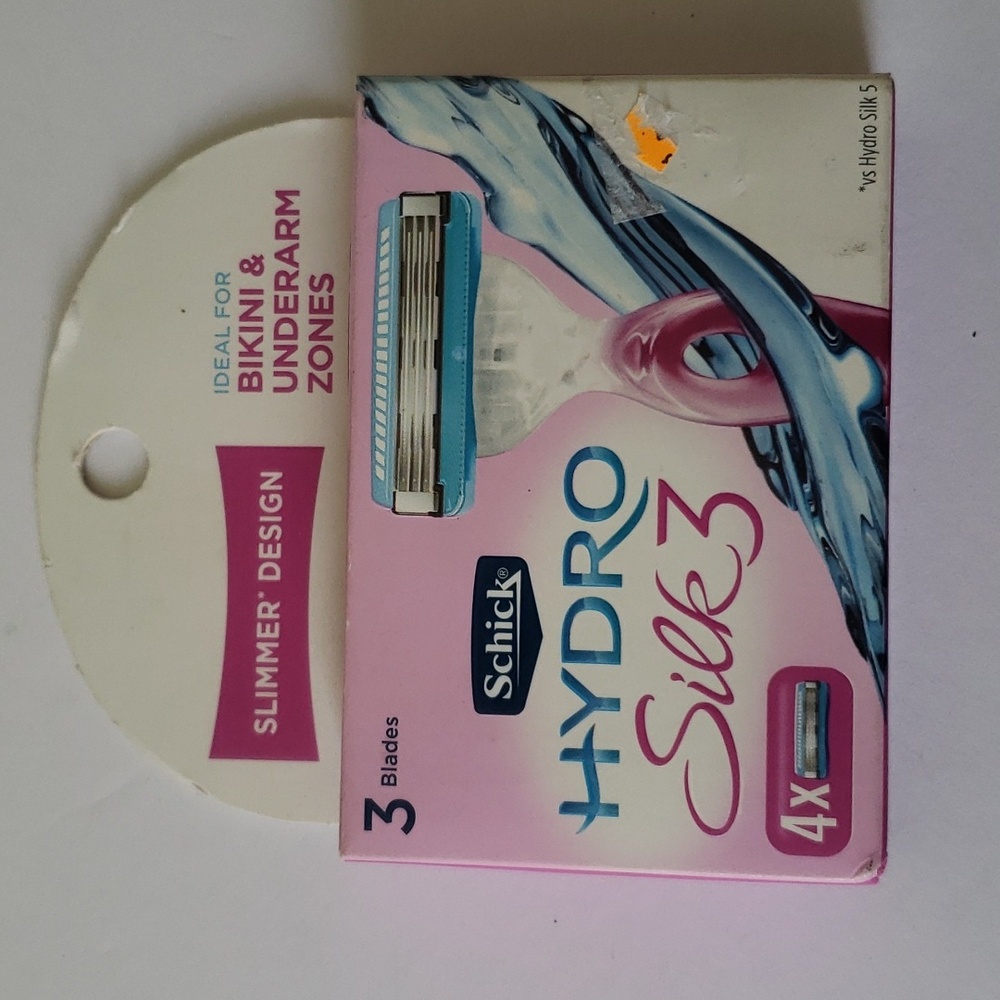 Schick Hydro Silk 3 Razor Blades Shaver NIB